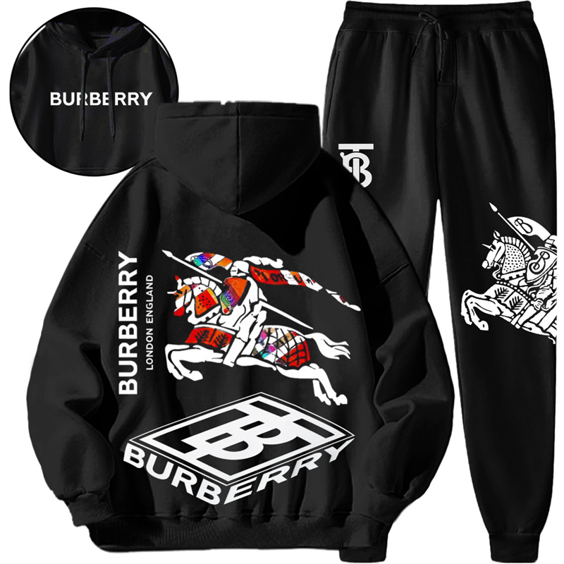 【 Burberry 】デザイン性のある戦闘馬の個性的なパーカーのセットです