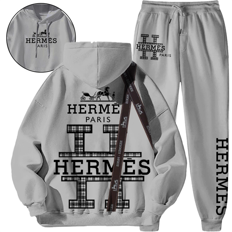 【HERMES】デザインがおしゃれですパーカーのスーツです