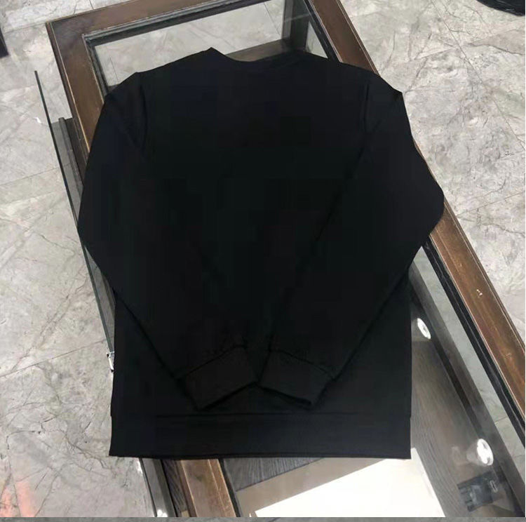 【FENDI 公式旗艦店】（フェンディ）男女兼用、ご好評に付き再入荷！！