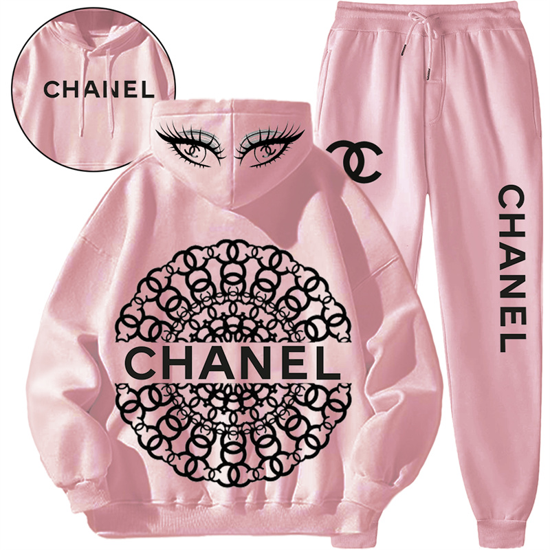【 Chanel 】スタイリッシュでデザイン性の高いブランドの連名パーカーのセットです