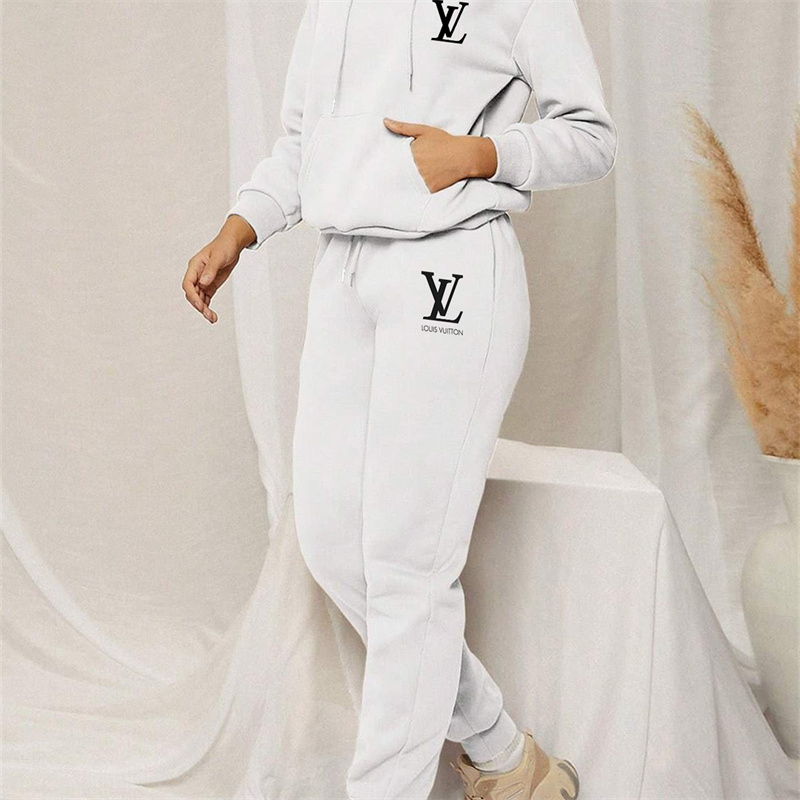 【 Louis Vuitton Malletier 】かわいいミニオンデザインのおしゃれなパーカーのセットです