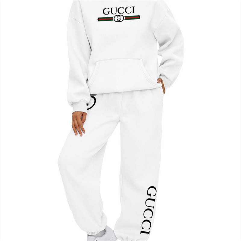 【 GUCCI 】仮装したしもべ妖精パーカーのスーツです