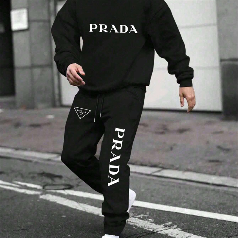 【 Prada 】箇性的なデザインのファッションのパーカーのスーツです