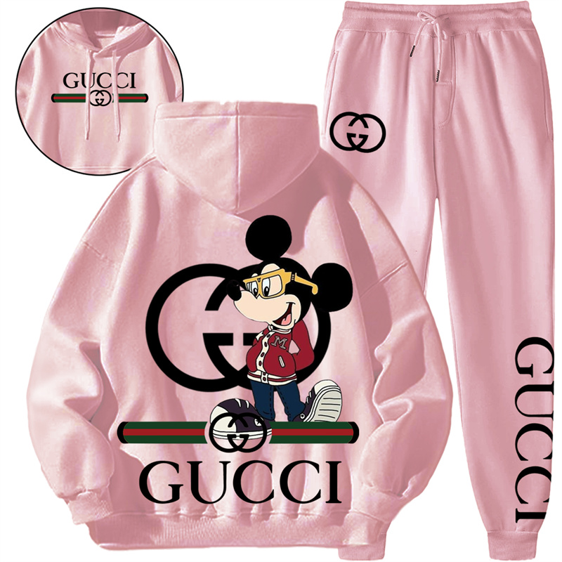 【GUCCI】メガネをかけたおしゃれなキャラクターですパーカーのスーツです
