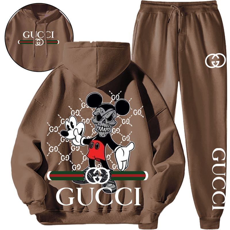 【 GUCCI 】MICKEY 髑髏のキャラクターですパーカーのスーツです