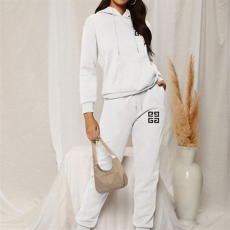 【 Givenchy 】かわいいデザインの猫連名ファッションパーカーのセットです