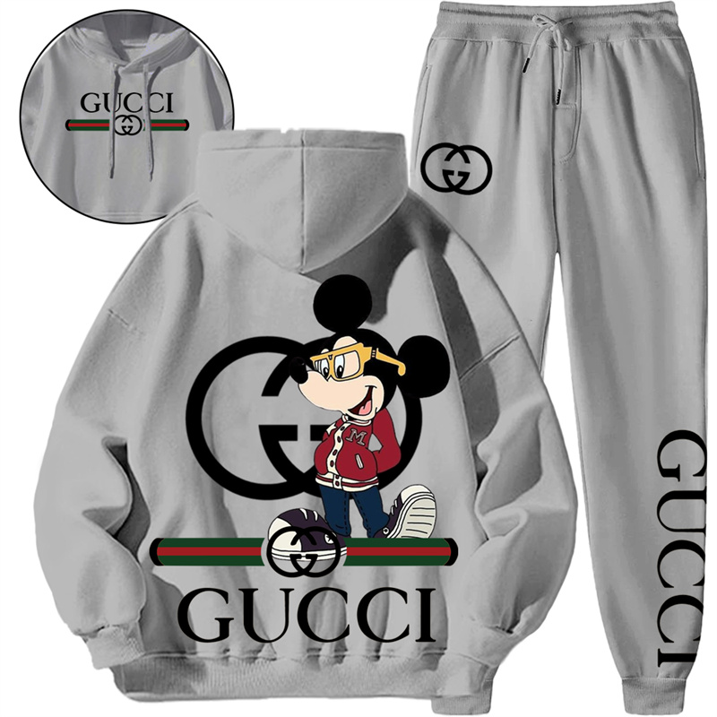 【GUCCI】メガネをかけたおしゃれなキャラクターですパーカーのスーツです