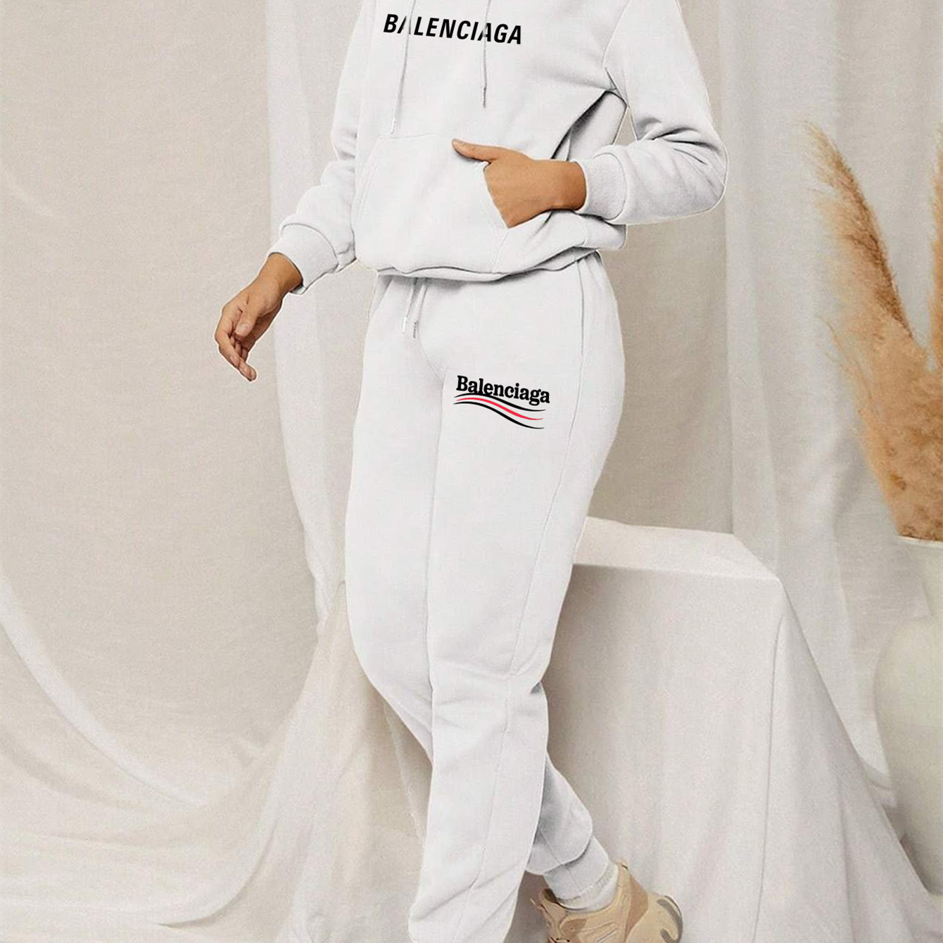 【 Balenciaga】彫像の箇性的なファッションブランドの衛衣のスーツです