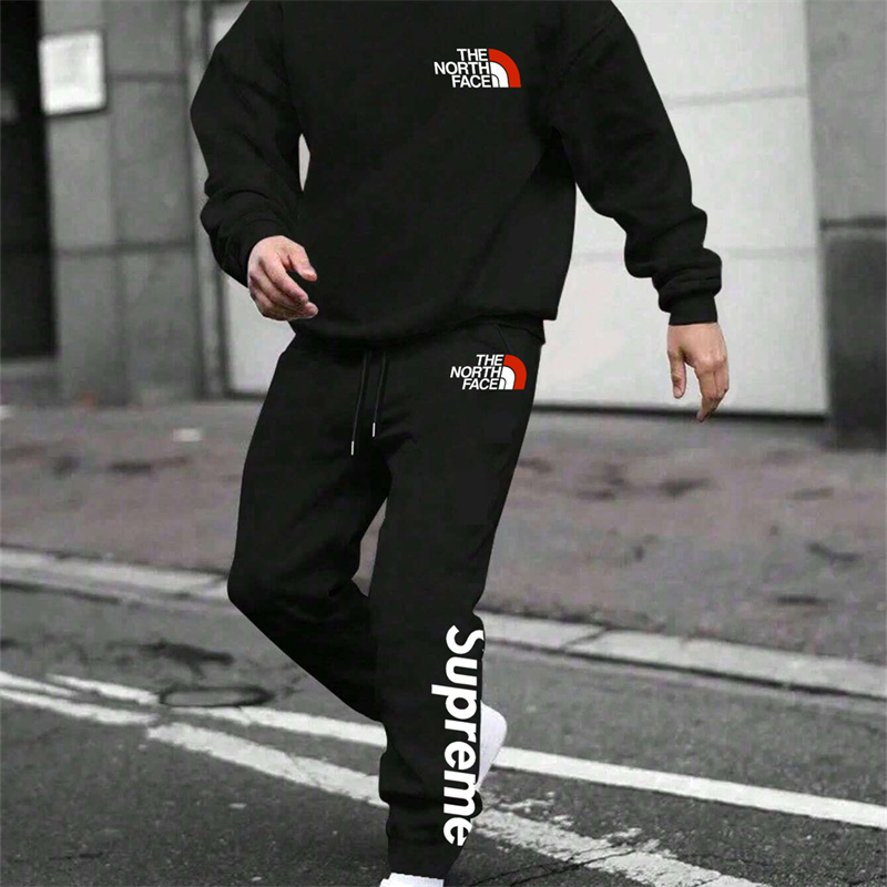 【THE NORTH FACE & SUPREME】MICKEY 高街ファッションキャラクターですパーカーのスーツです