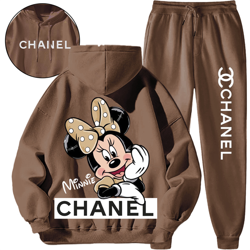 【 Chanel】シンプルなデザインがおしゃれな連名パーカーセットです