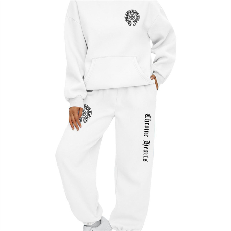 【 Chrome Hearts 】アメリカのストリートで流行しているパーカースーツです