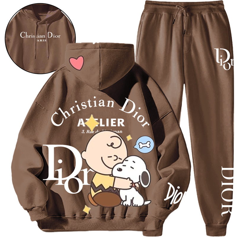 【 DIOR 】SNOOPY 犬と男の子が可愛いQ版ですパーカーのスーツです