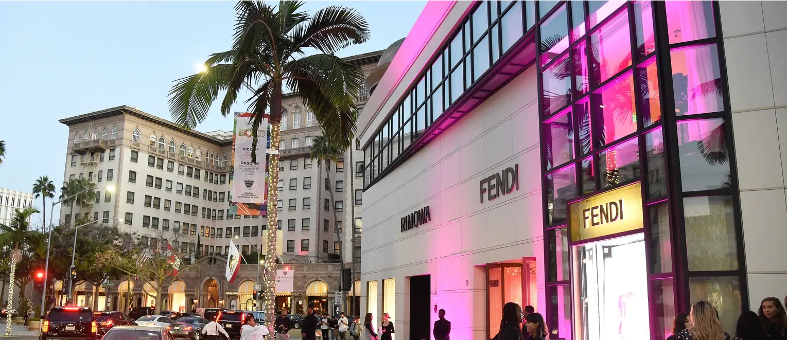 【FENDI 公式旗艦店】（フェンディ）男女兼用、ご好評に付き再入荷！！