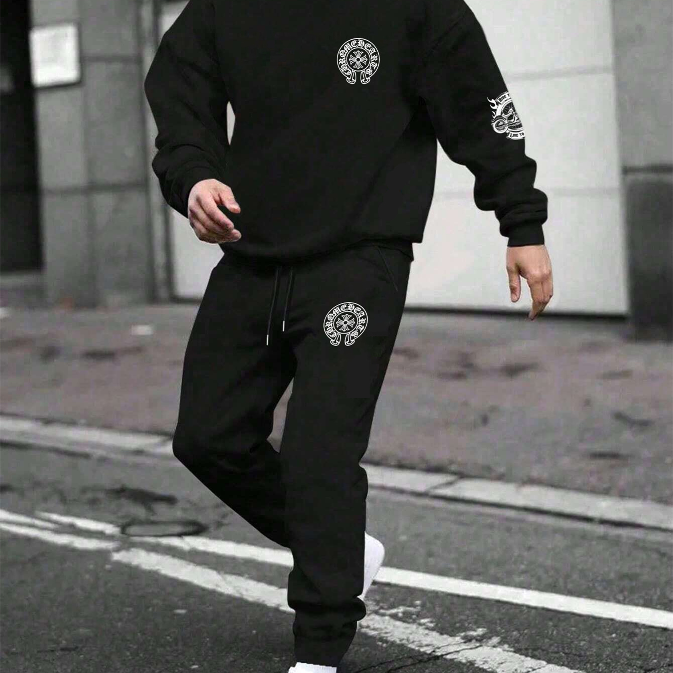 【 Chrome Hearts x Stussy 】バイクに乗ってタトゥーを入れた髑髏ファッションデザインのパーカーセットです