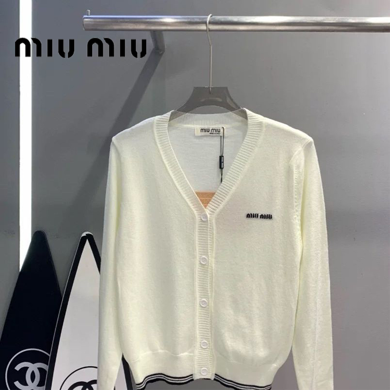 miumiu秋冬の新作Vネックカーディガン02 SS95652