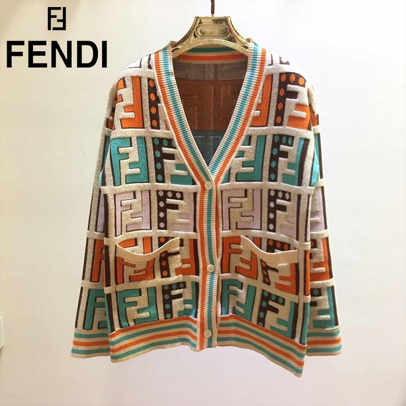 Fendi秋冬の新作Vネックカーディガン01 SS95655