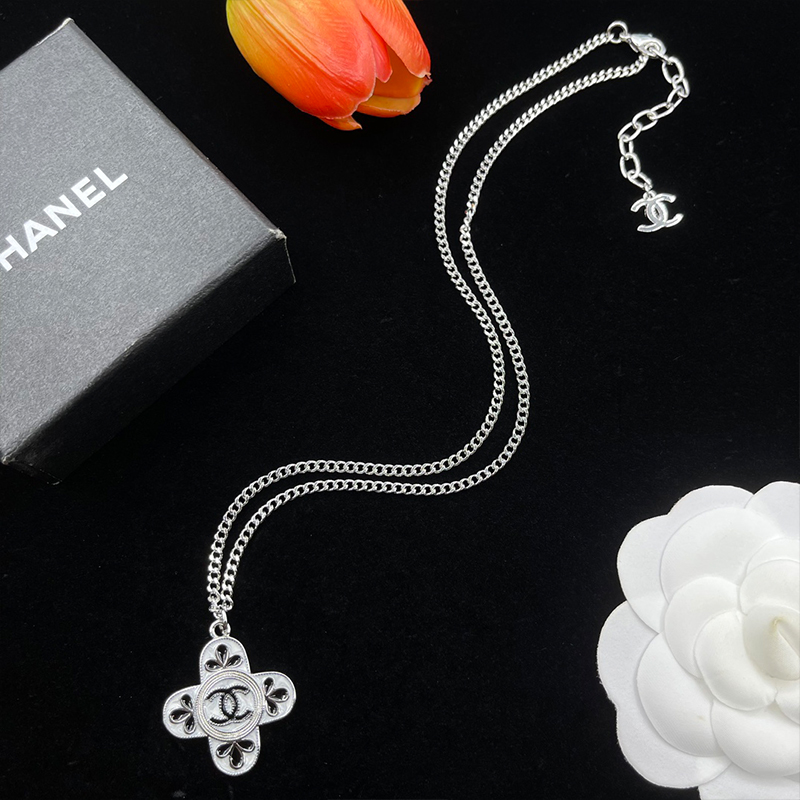 CHANELおしゃれなネックレス13 SS93478
