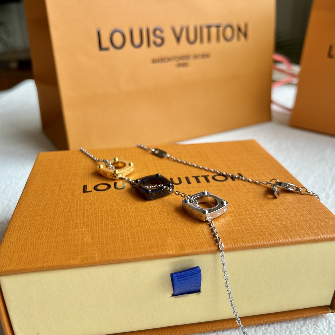 LOUIS VUITTON（ルイヴィトン）BOLD ネックレス