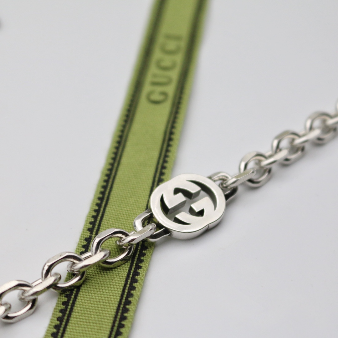 GUCCI インターロッキングG ブレスレット