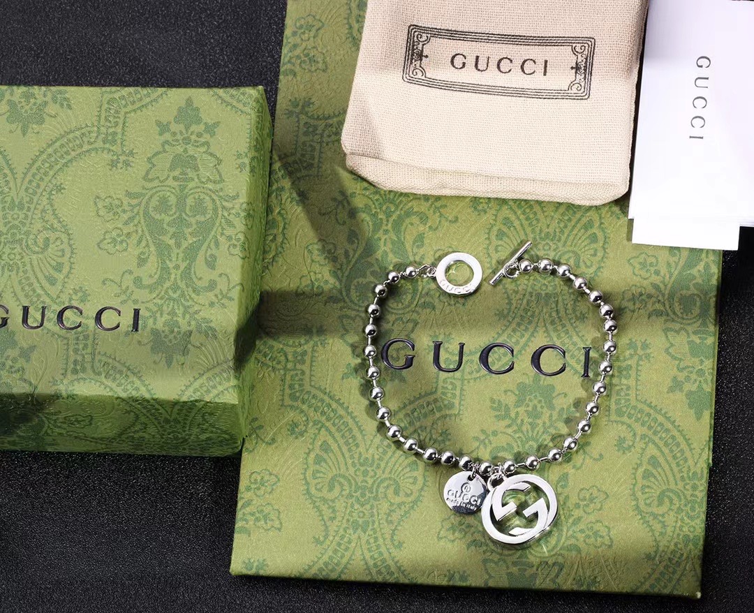 GUCCI（グッチ）ダブルGブレスレット