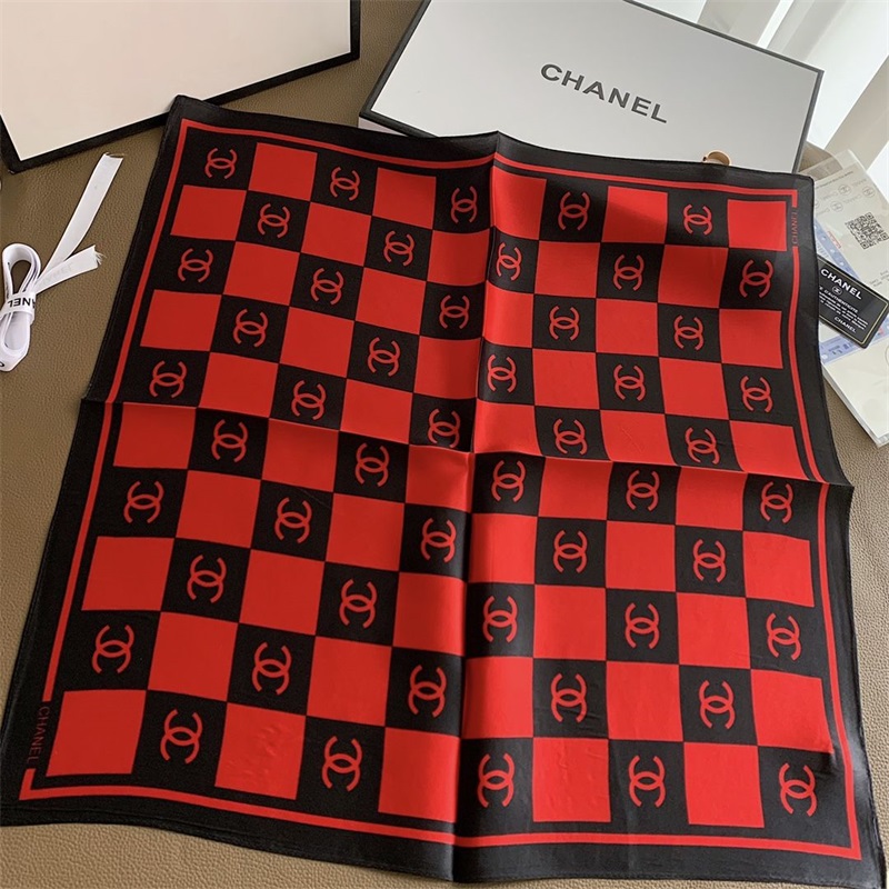 CHANEL 薄手のスカーフ19 ss