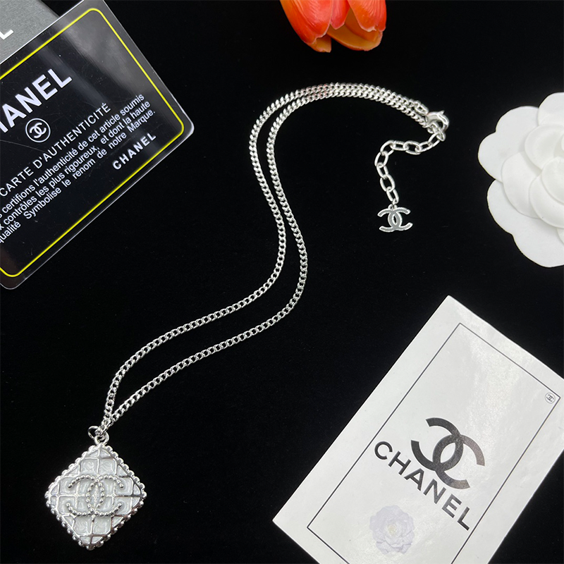 CHANELおしゃれなネックレス04 SS92541