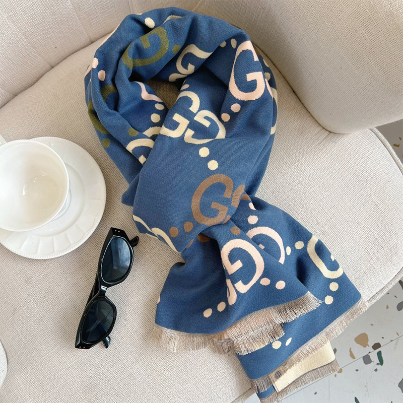 GUCCIマフラーです-SS95731