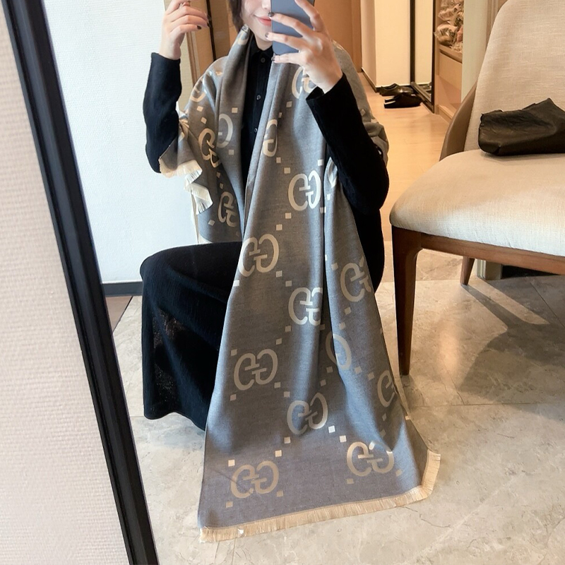 GUCCIマフラーです-SS95729172708363997858