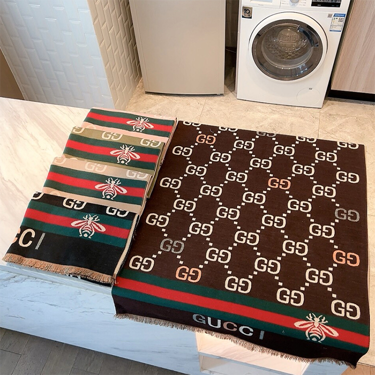GUCCIマフラーです-SS95730172708391626535