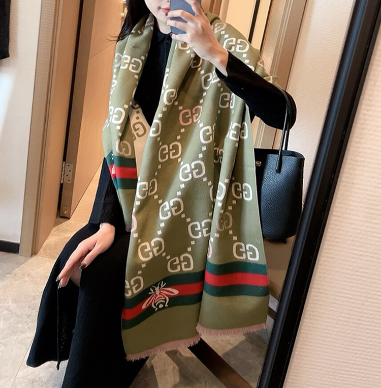 GUCCIマフラーです-SS95730172708391626535