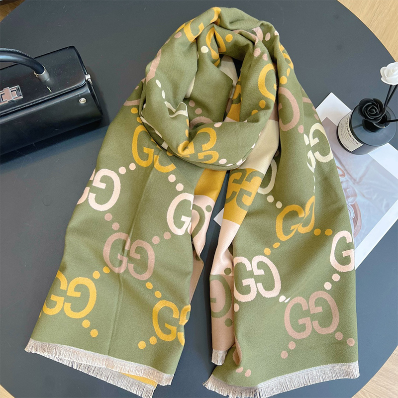 GUCCIマフラーです-SS95731