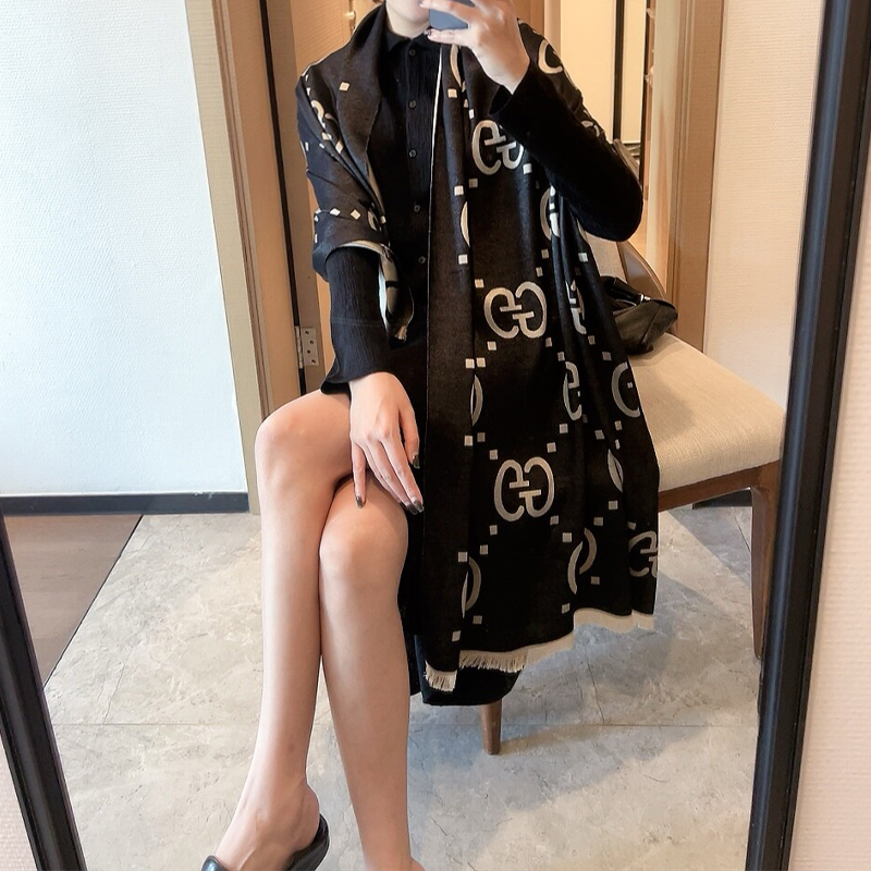 GUCCIマフラーです-SS95729172708363997858