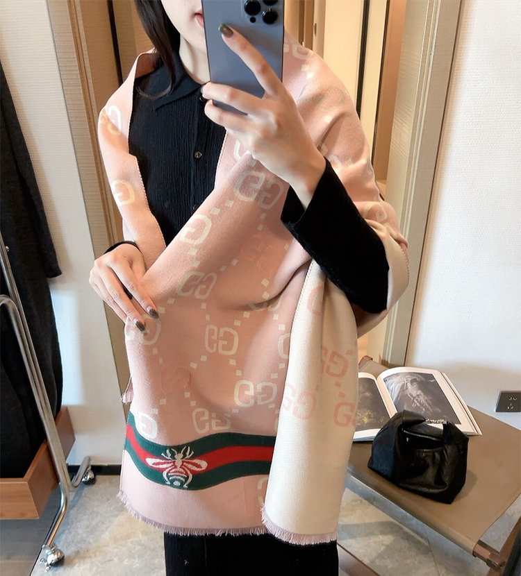 GUCCIマフラーです-SS95730172708391626535