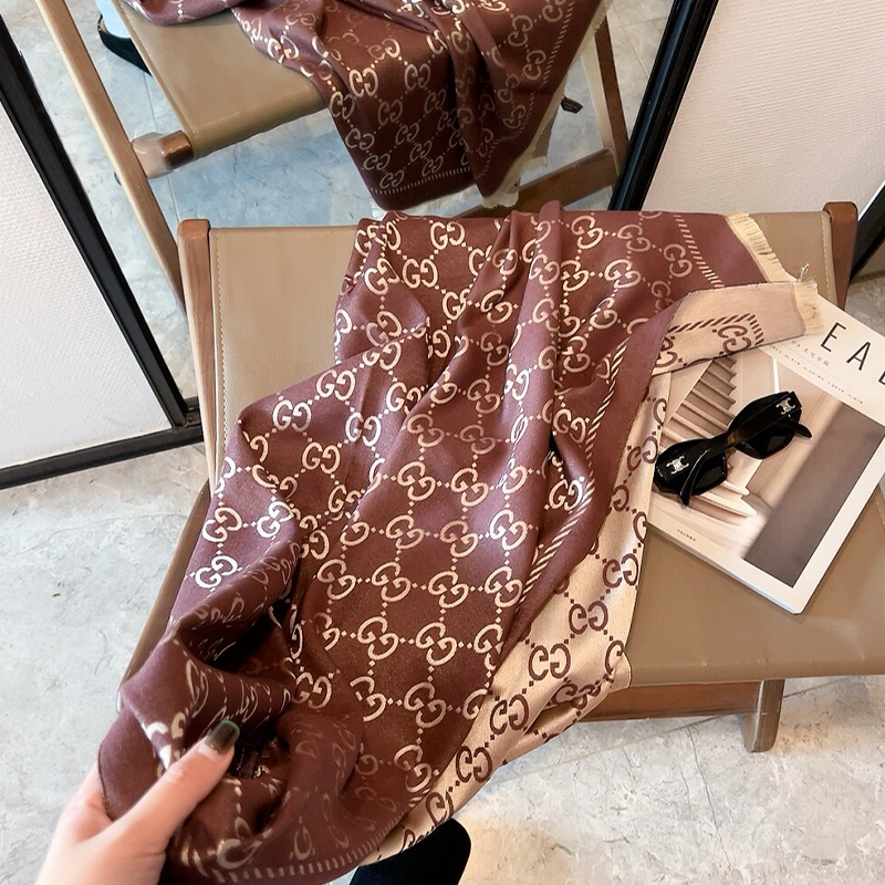 GUCCIマフラーです-SS95729