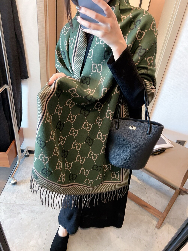 GUCCIマフラーです-SS95730