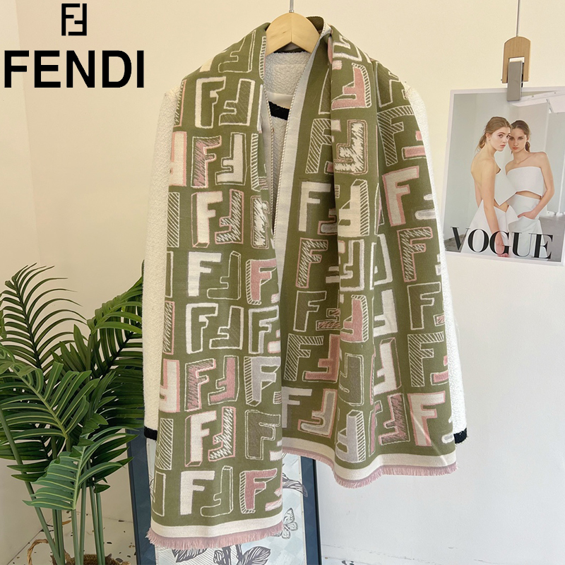 FENDIマフラーです-SS95728