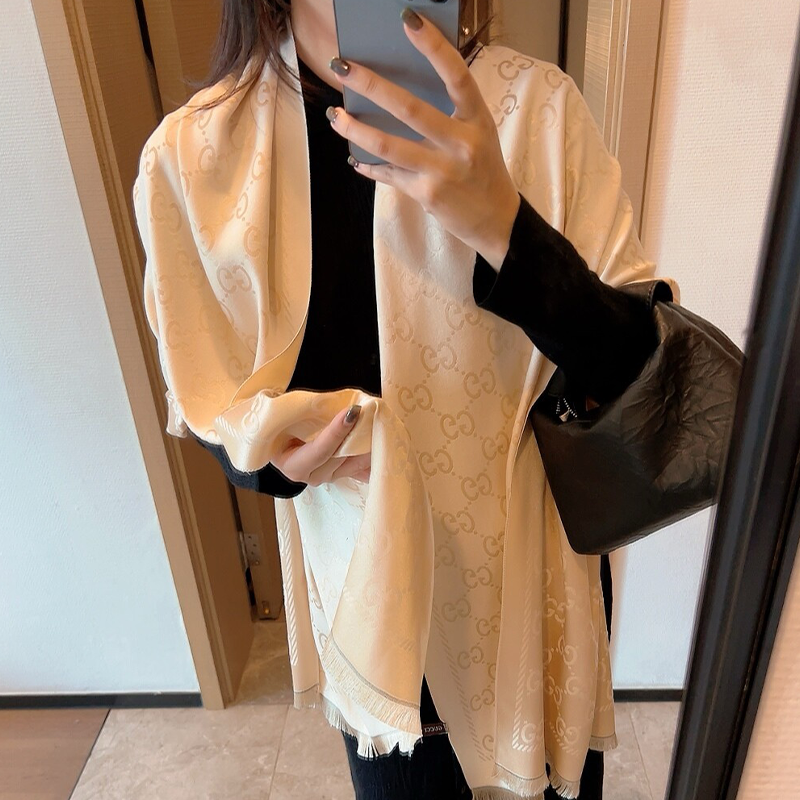 GUCCIマフラーです-SS95729