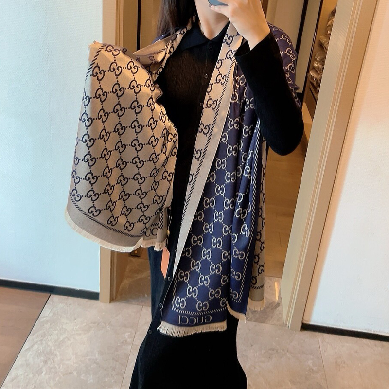 GUCCIマフラーです-SS95729