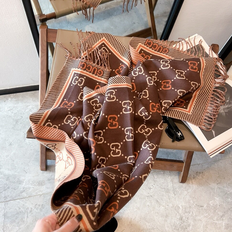 GUCCIマフラーです-SS95730