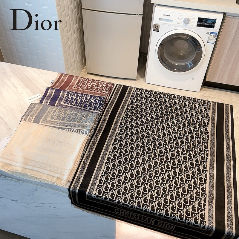 DIOR-マフラーです-SS95724172708248383293
