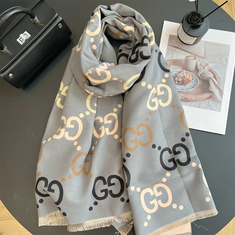 GUCCIマフラーです-SS95731