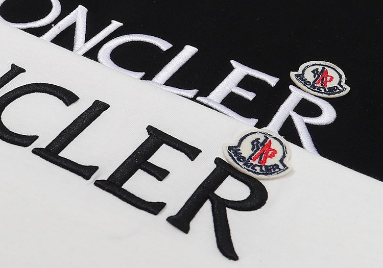 【Moncler 】（モンクレール）男女兼用、ご好評に付き再入荷！