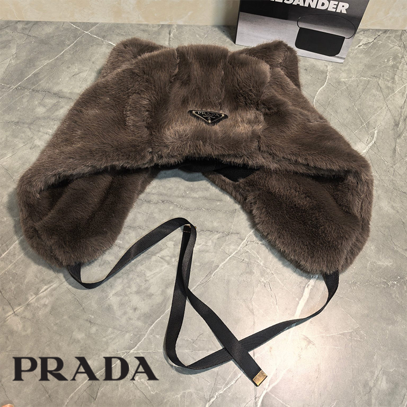Prada綿毛の帽子28 SS97821