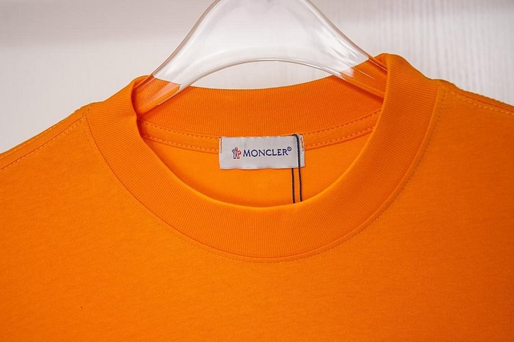 【Moncler 】（モンクレール）男女兼用、ご好評に付き再入荷！