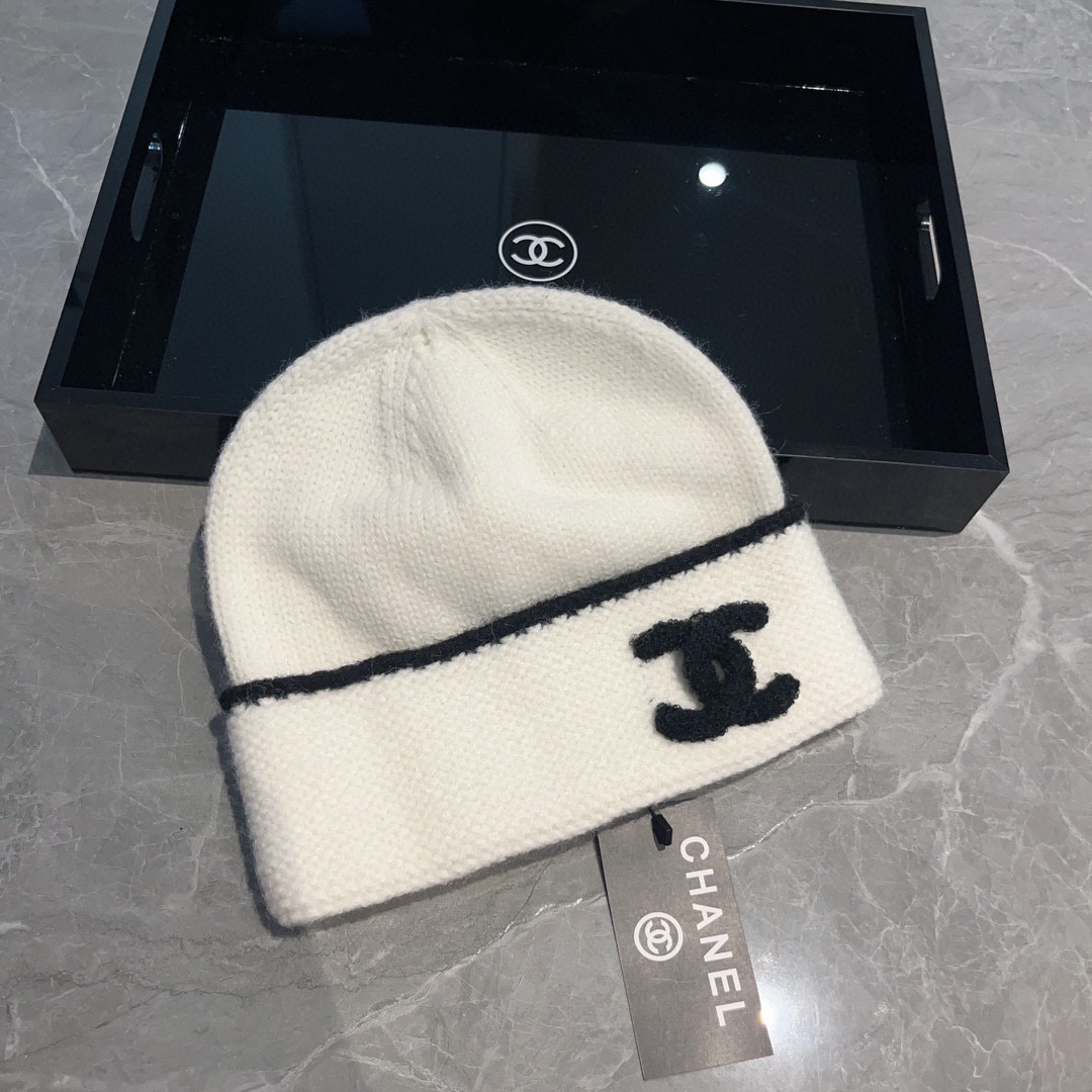 CHANEL 秋冬の暖かい綿の帽子