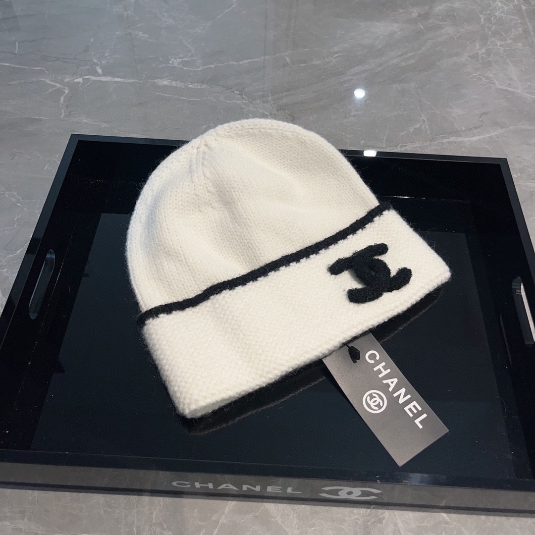 CHANEL 秋冬の暖かい綿の帽子