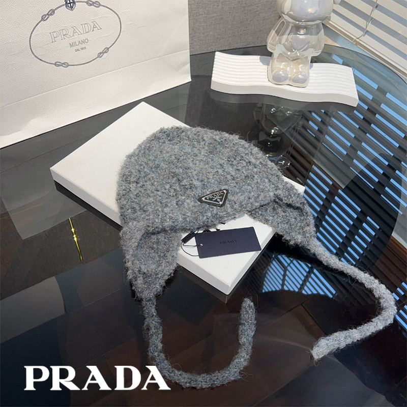 Prada綿毛の帽子36 SS97821