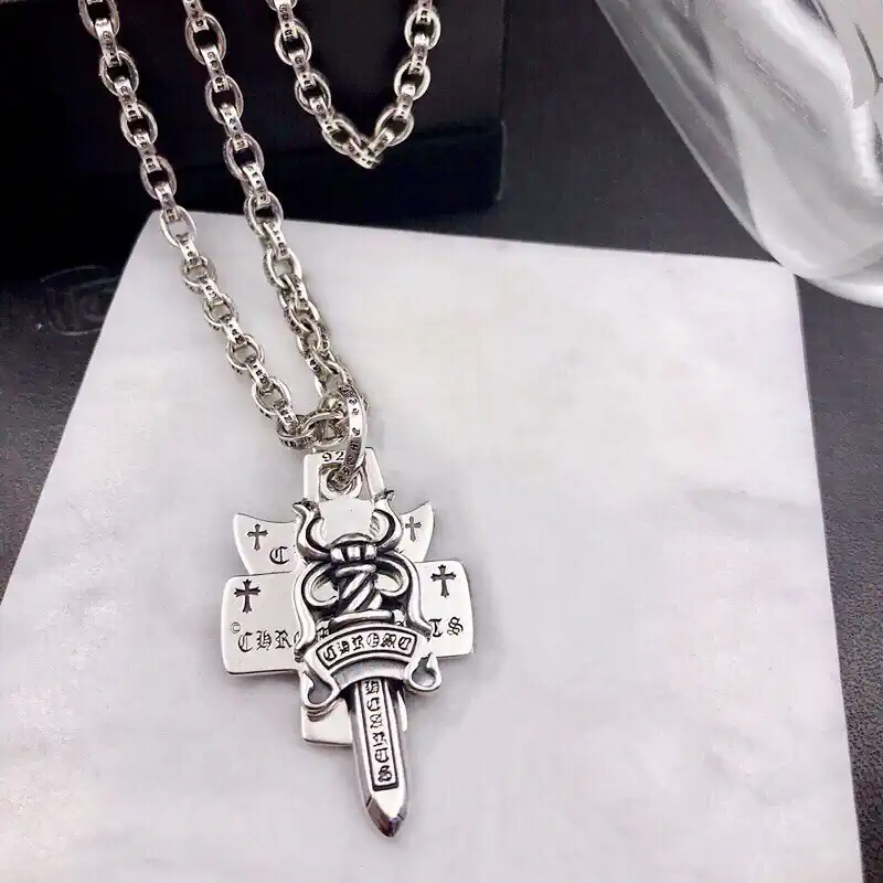 Chrome Hearts（クロムハーツ）3段ソードとホーリーソードサンスクリットペンダントネックレス