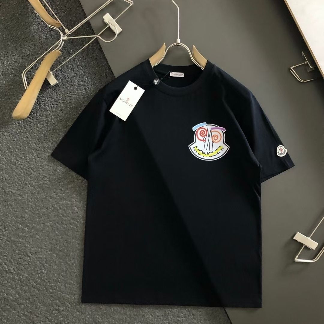 【Moncler 】（モンクレール）男女兼用、ご好評に付き再入荷！