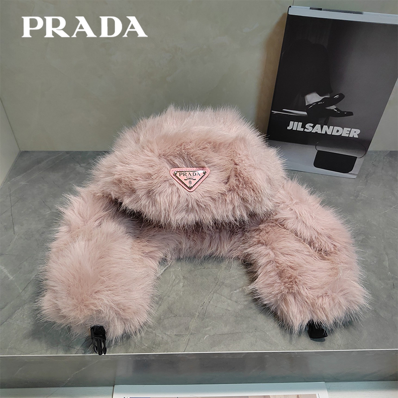 Prada綿毛の帽子19 SS97821